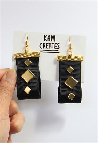 GOLD STUDDED RIBBON EARRINGS IN BLACK