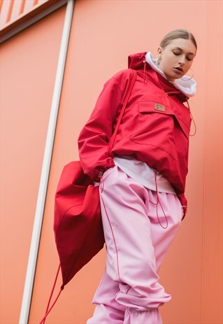BAGPACK IN INTENSE RED