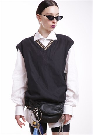 VINTAGE Y2K BLACK GILET. UNISEX.