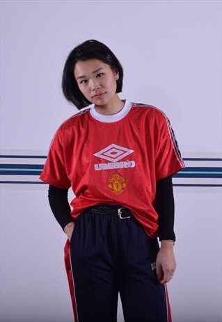 MANCHESTER UNITED UMBRO TRAINING SHIRT