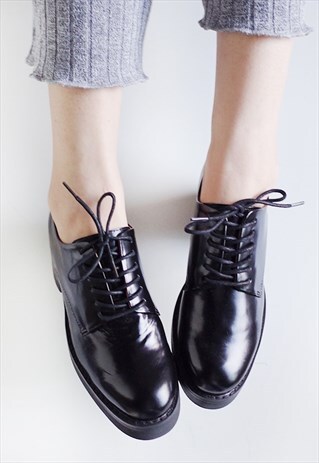 CLASSIC LEATHER HEELED OXFORDS