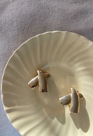 REVIVAL 80'S VINTAGE GOLD SWIRL EARRINGS