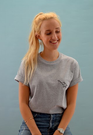 EMBROIDERED ELEPHANT HEART GREY T-SHIRT