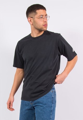 VINTAGE ADIDAS BLACK T-SHIRT