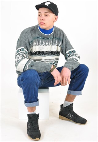 VINTAGE KNITWEAR CREW NECK JUMPER IN ABSTRACT PRINT