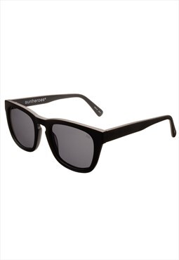 Polarized Sunglasses with Grey Lenses and Core-Wire Temples