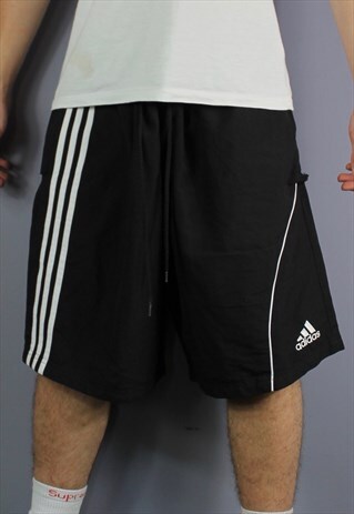 VINTAGE ADIDAS SHORTS IN BLACK WITH POCKETS, EMBROIDERED LOG