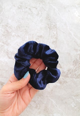 NAVY BLUE CRUSHED VELVET HAIR BAND SCRUNCHIE