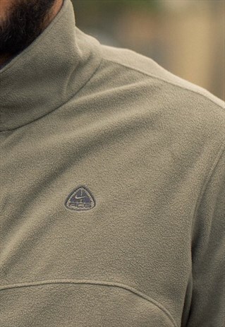 NIKE ACG FLEECE IN GREY/ GREEN