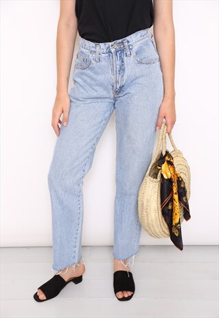 VINTAGE BLUE DENIM HIGH WAISTED FRAYED HEM MOM JEANS