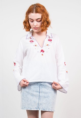 VINTAGE EMBROIDERED FLOWER HIPPIE COLLARED TOP