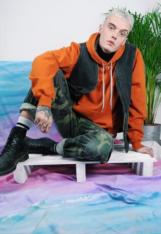 VINTAGE 90'S CHAMPION EMBROIDERED HOODIE ORANGE