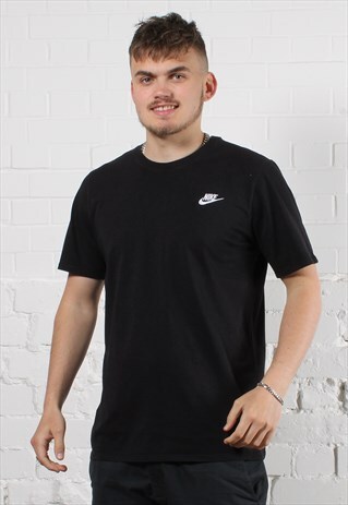 VINTAGE NIKE T-SHIRT IN BLACK W/ SPELL OUT LOGO - LARGE