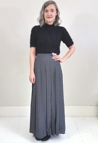 VINTAGE 90'S NAVY BLUE WHITE FLORAL PLEATED MAXI SKIRT