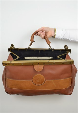 LEATHER TOP HANDLE CASE