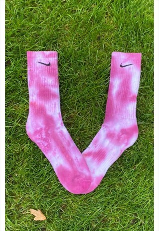 PLUM PINK TIE DYE NIKE SOCKS