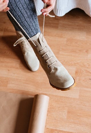 VINTAGE 90S SUEDE CANVAS LACE UPS