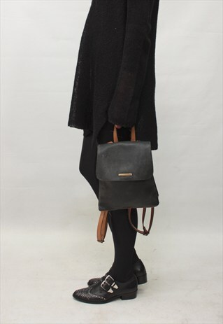 VINTAGE 90' AMAZING COOL CLASSIC BROWN AND BLACK BACKPACK