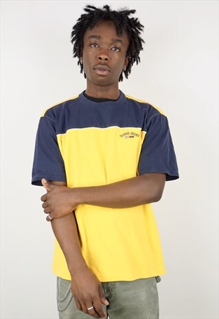 VINTAGE 90'S TOMMY HILFIGER T-SHIRT