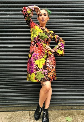 VINTAGE FLARED SLEEVE DRESS