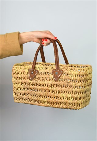 VINTAGE 70S BROWN WICKER STRAW BASKET BAG