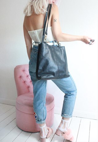 VINTAGE 90S BLACK LEATHER HANDBAG
