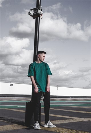 ESSENTIAL T-SHIRT - BOTTLE GREEN