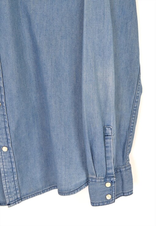 garment image