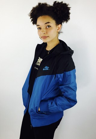 NIKE WINDBREAKER JACKET