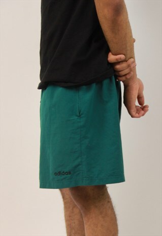 VINTAGE ADIDAS SHORTS