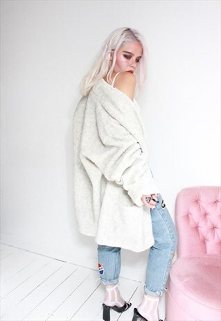 VINTAGE 90S CREAM FLEECE CARDIGAN / JACKET