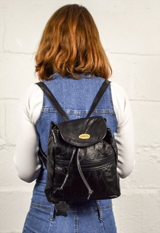VINTAGE 90S BLACK LEATHER BACKPACK