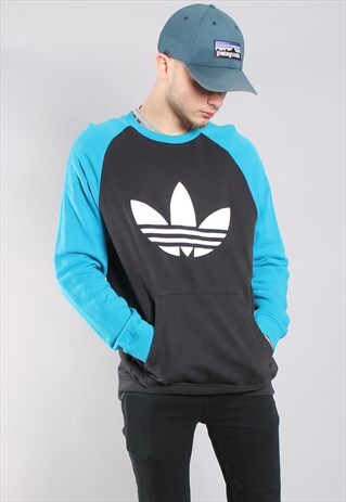 VINTAGE ADIDAS SWEATSHIRT
