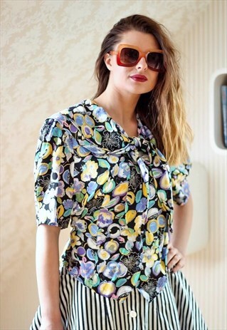 BLACK FLORAL BLOUSE