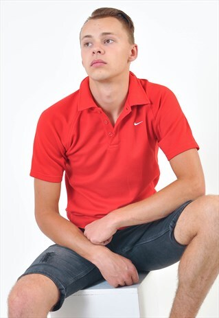 VINTAGE NIKE POLO SHIRT IN RED