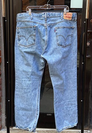 VINTAGE 90S LEVI'S 501 LIGHT WASH MOM JEANS (38/39)
