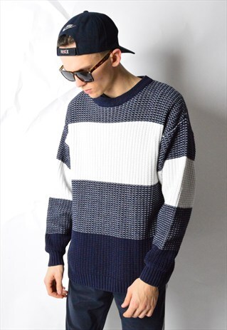 VINTAGE 90S STRIPED NAVY BLUE AND WHITE KNIT JUMPER