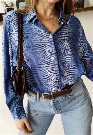 VINTAGE 80S PARISIAN ANIMAL PRINT BLOUSE SHIRT TOP BLUE