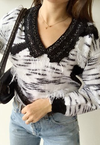 VINTAGE 80S FLUFFY JAZZY HANDKNITTED PARISIAN JUMPER SWEATER