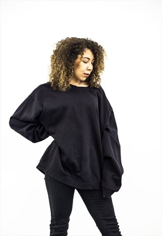 VINTAGE 1990S BLACK SWEATER