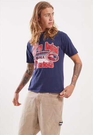 VINTAGE NEW ENGLAND PATRIOTS GRAPHIC T-SHIRT