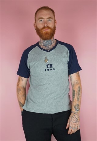 VINTAGE TOMMY HILFIGER GREY T-SHIRT
