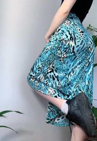 VINTAGE 1990S / Y2K BLUE LEOPARD PRINT MIDI SKIRT