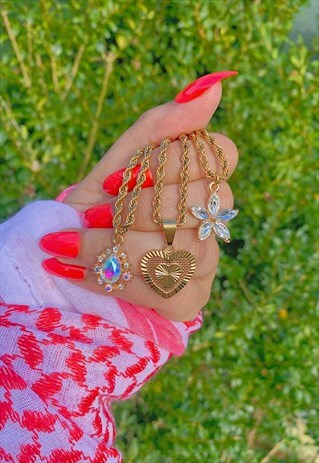 VALENTINA. GOLD DAINTY ROPE CHAIN PENDANT NECKLACE SET