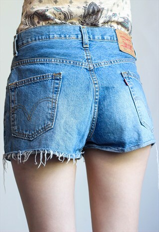 VINTAGE LEVI'S DENIM SHORTS