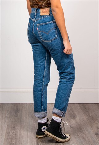 90'S VINTAGE LEVI'S HIGH WAIST MOM JEANS