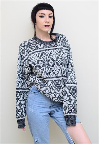 VINTAGE 90'S GREY WHITE WINTER PATTERNED SLOUCHY JUMPER