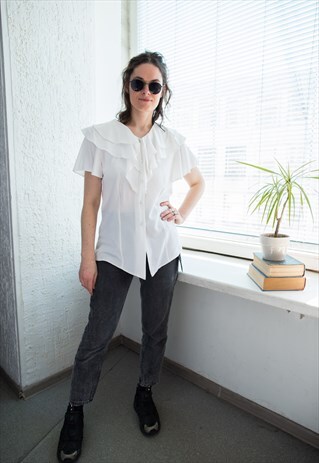 VINTAGE 80'S WHITE SHORT SLEEVED BLOUSE