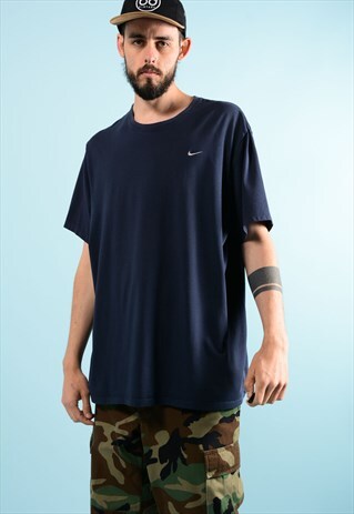 RETRO NIKE T-SHIRT.