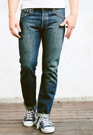 VINTAGE LEVIS 501 JEANS